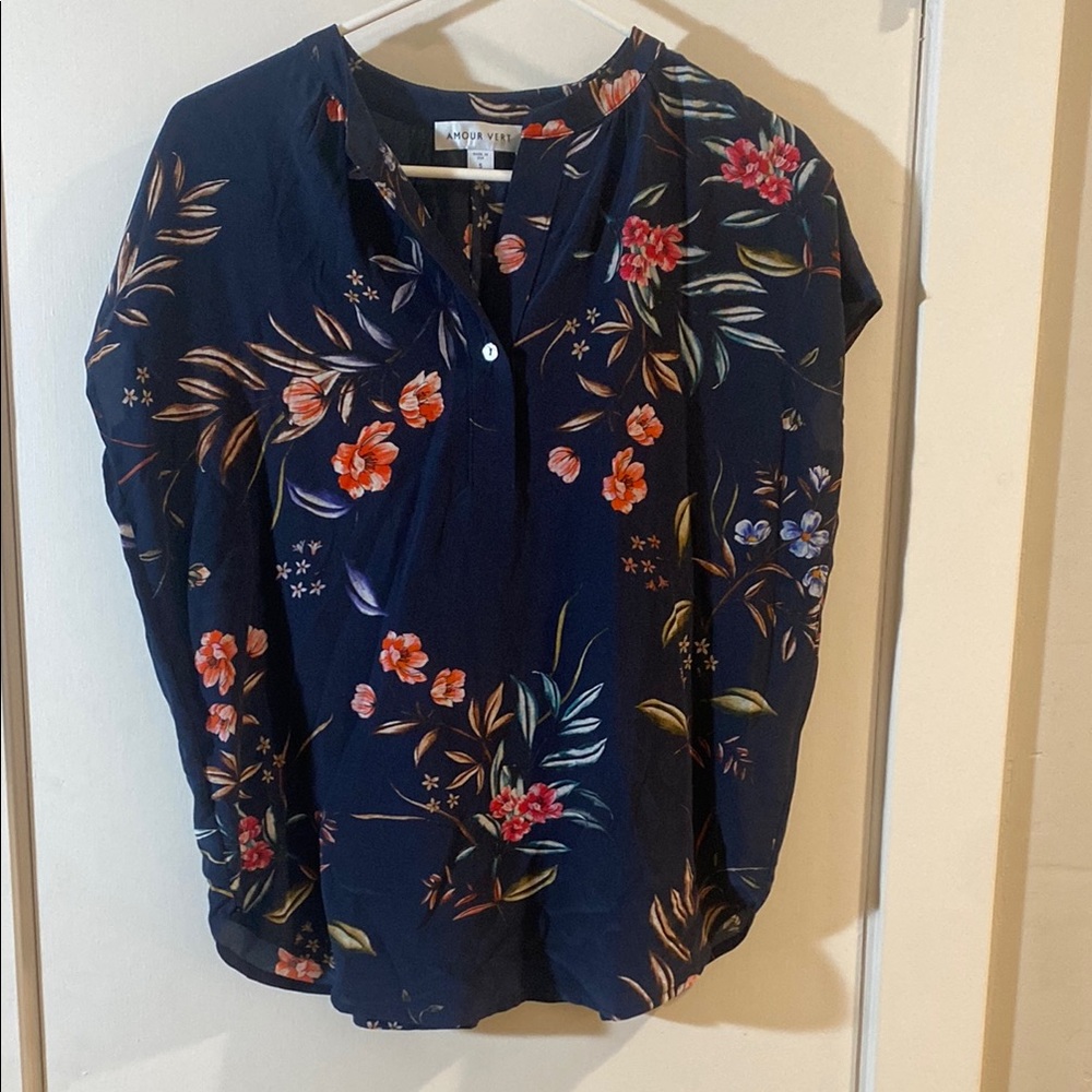 Amour Vert Blue Relaxed Blouse with Mandarin Collar